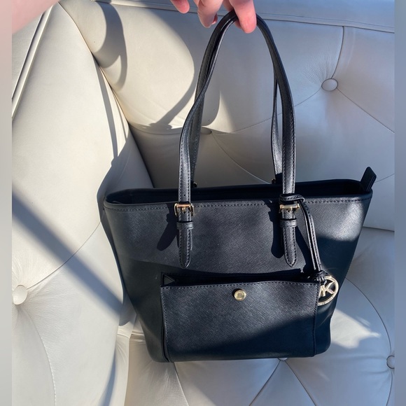 Michael Kors Jet Set 90s Minimalist Black Saffiano Leather Medium Tote w Gold - Picture 3 of 11